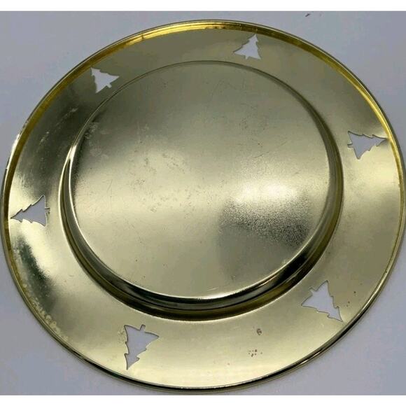 Mental Charger Table Plate Christmas Tree Cutouts - Picture 2 of 3